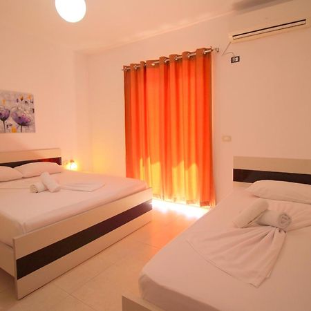 Hotel Argjiro Sarandë Exteriör bild